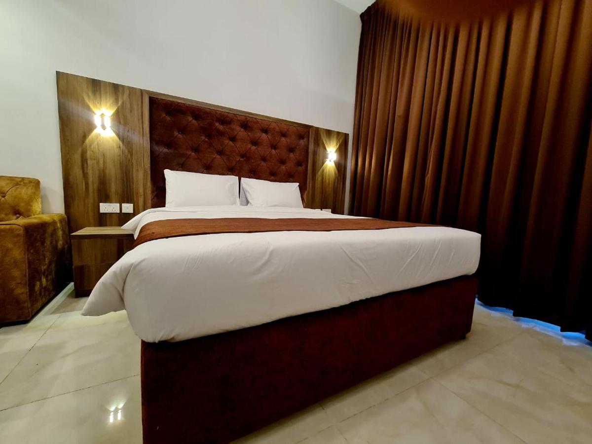 New Dream Plaza Hotel Apartment Дубай Екстериор снимка